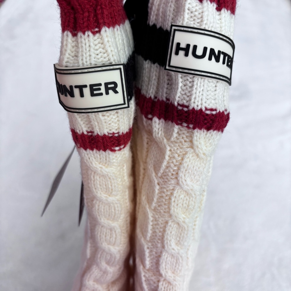 HUNTER Warm Sherpa-Lined Cable Knit Non-Slip Slipper Socks--One Size - Picture 2 of 14